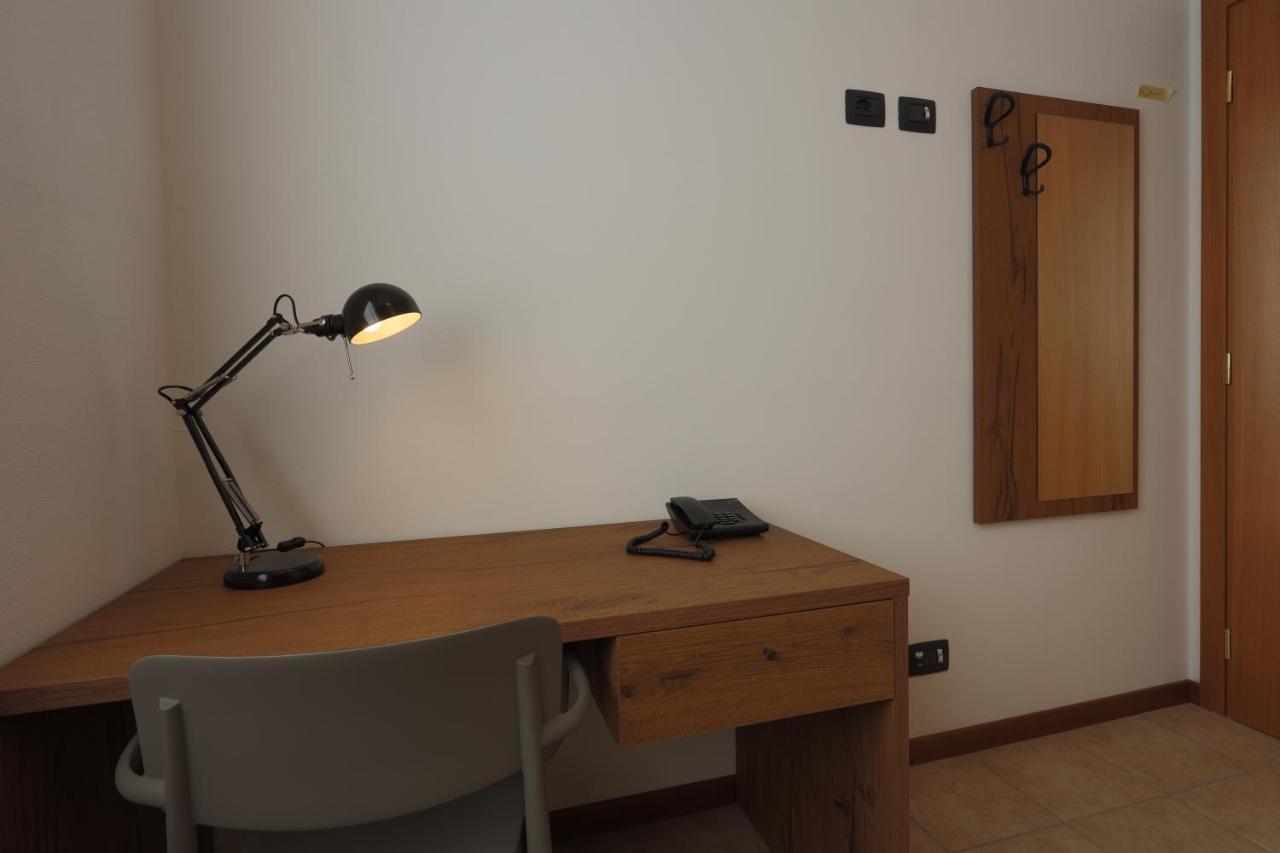 Corte Milano Rozzano Luaran gambar