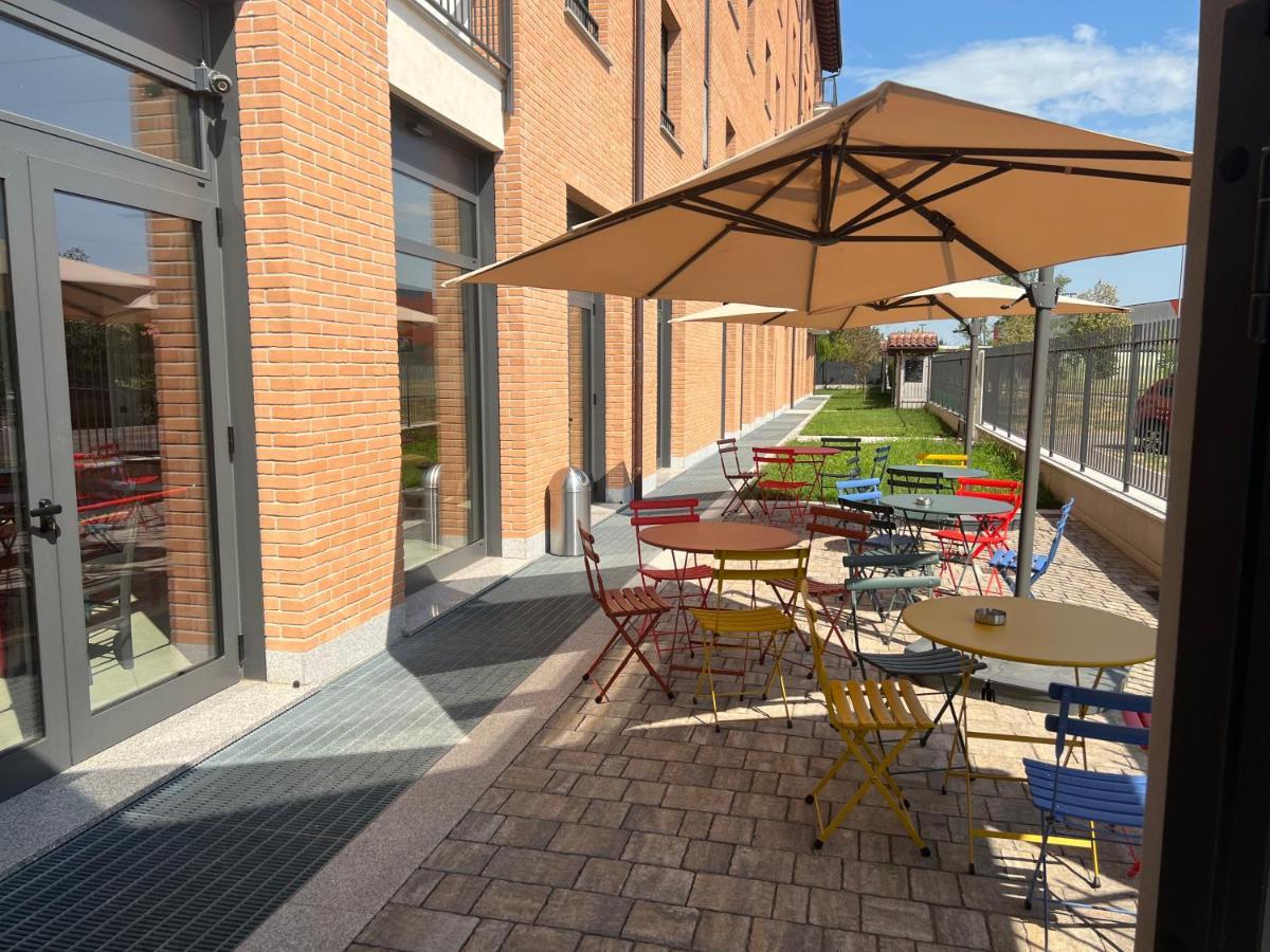 Corte Milano Rozzano Luaran gambar
